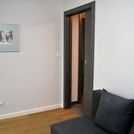 Kukuczki 7 * Вроцлав